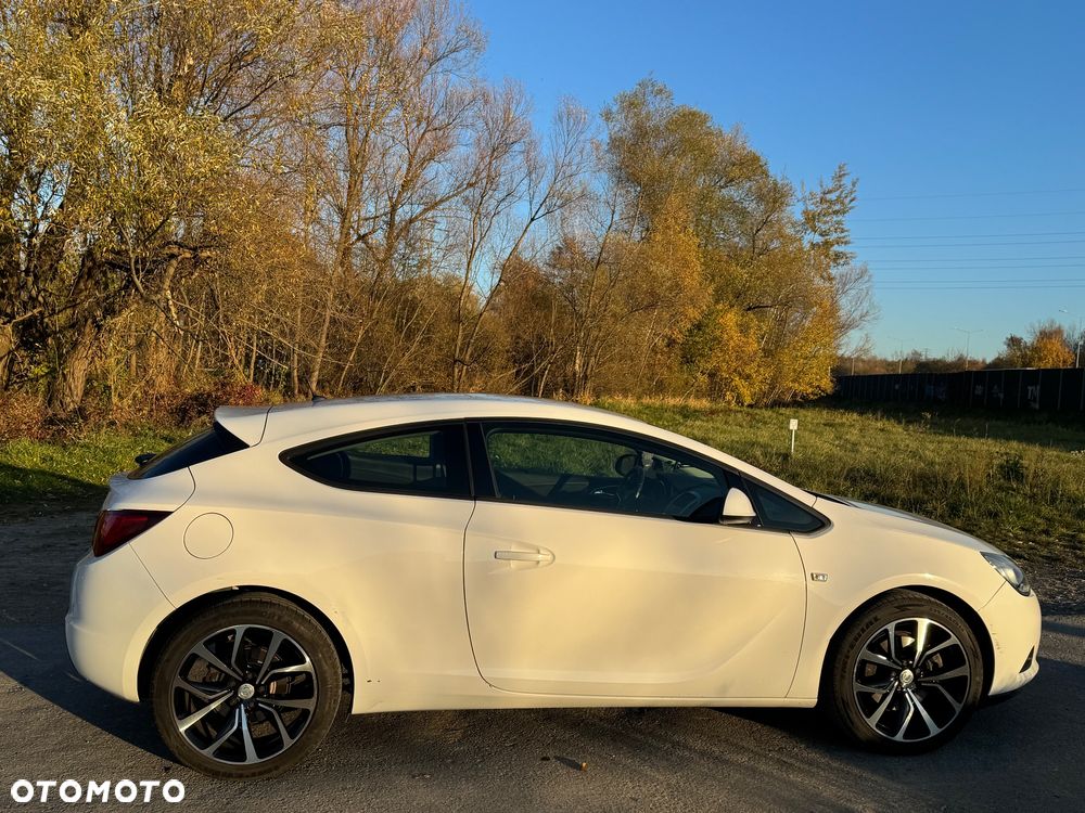 Opel Astra IV GTC 1.4 T Sport - 8