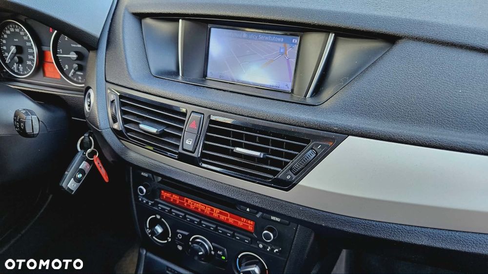 BMW X1 - 8