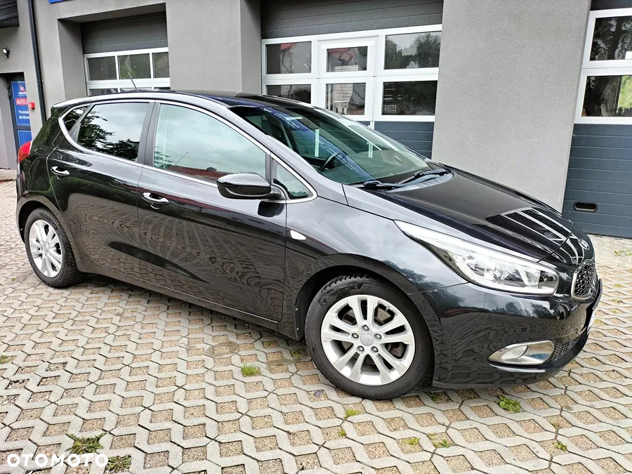 Kia Ceed - 11