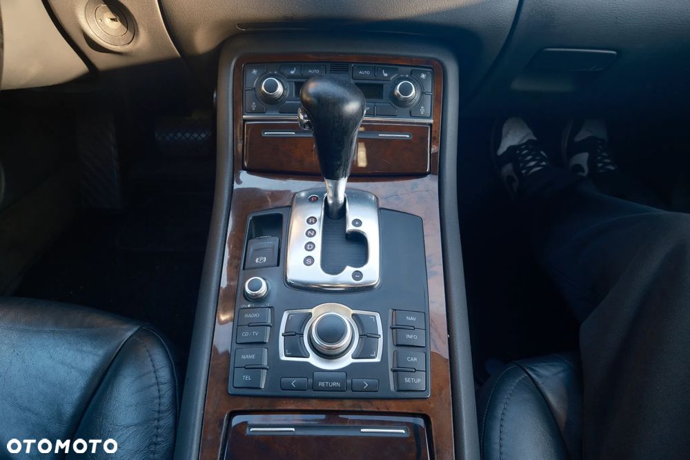 Audi A8 3.0 TDI Quattro - 15
