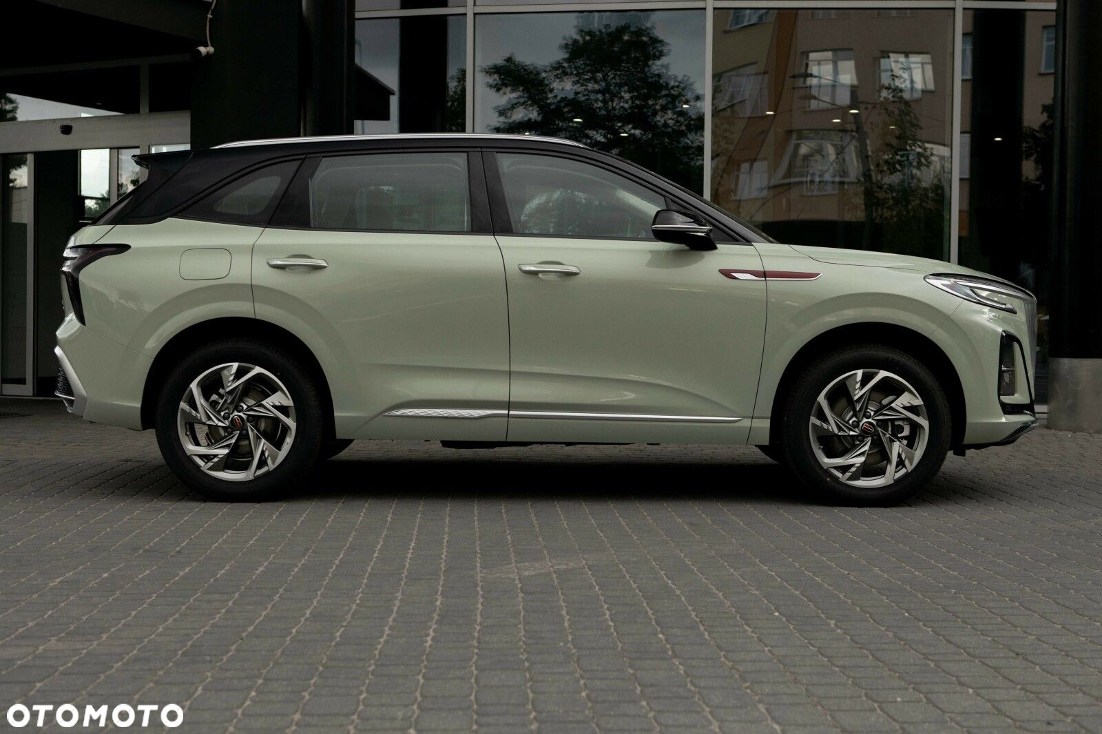 Hongqi HS3 - 11