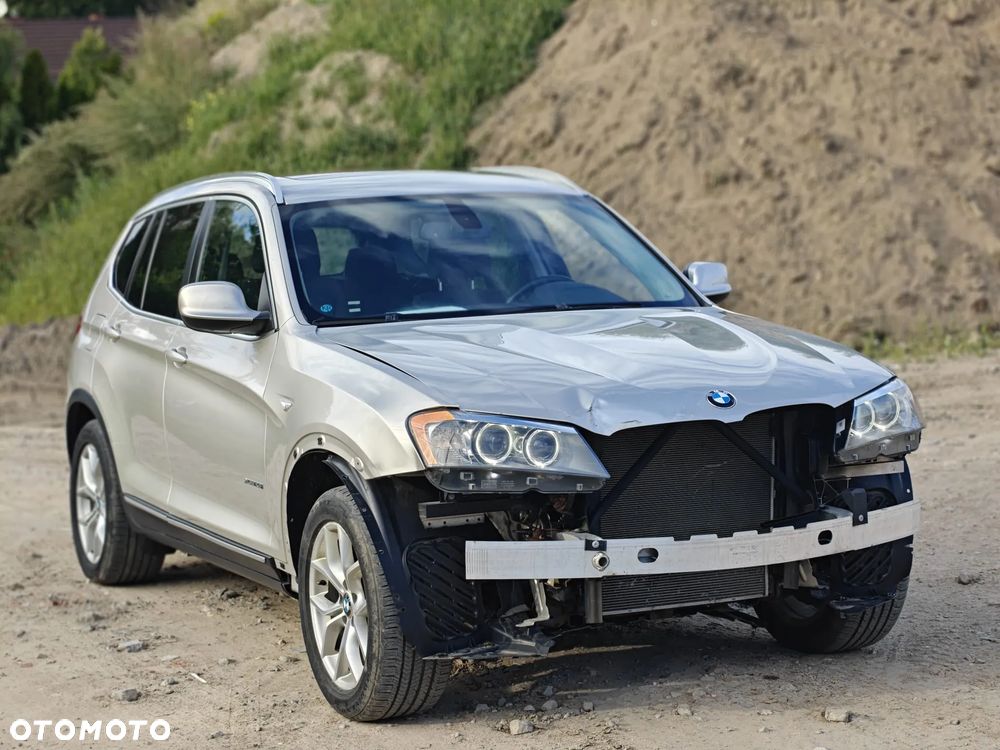 BMW X3 xDrive28i - 2
