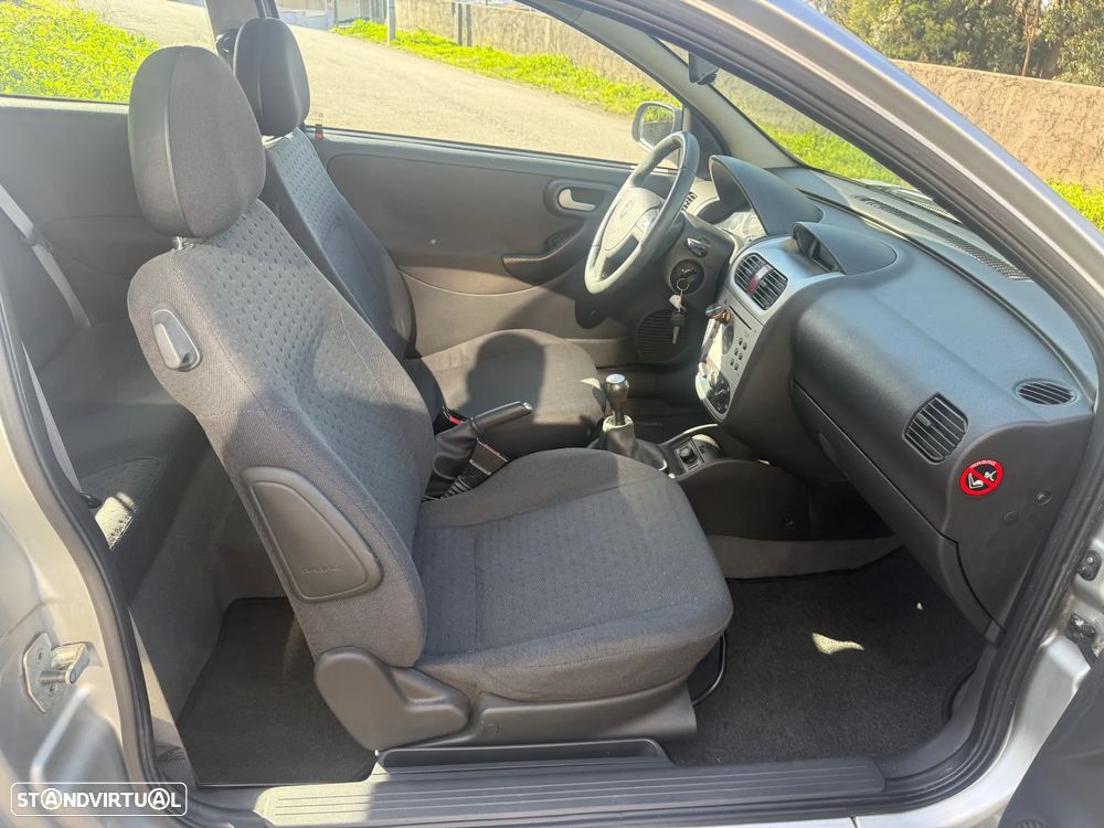 Opel Corsa 1.2 16V N-Joy - 11