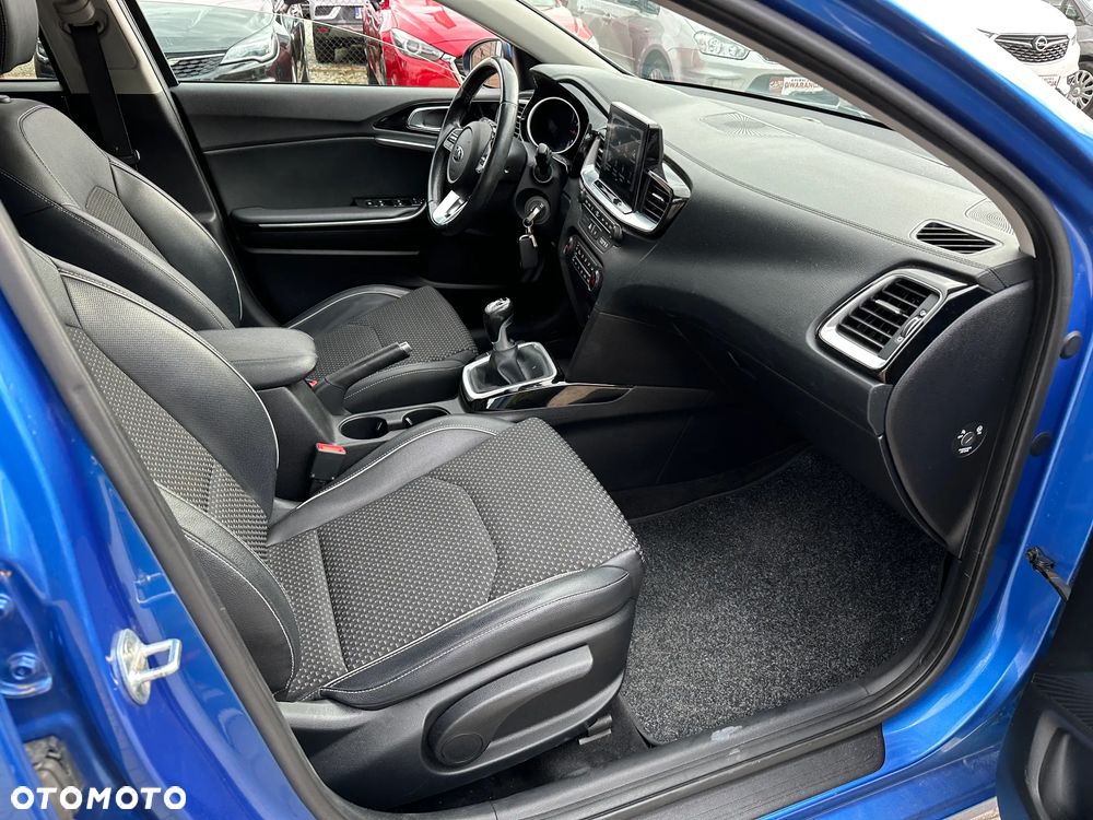 Kia Ceed - 23