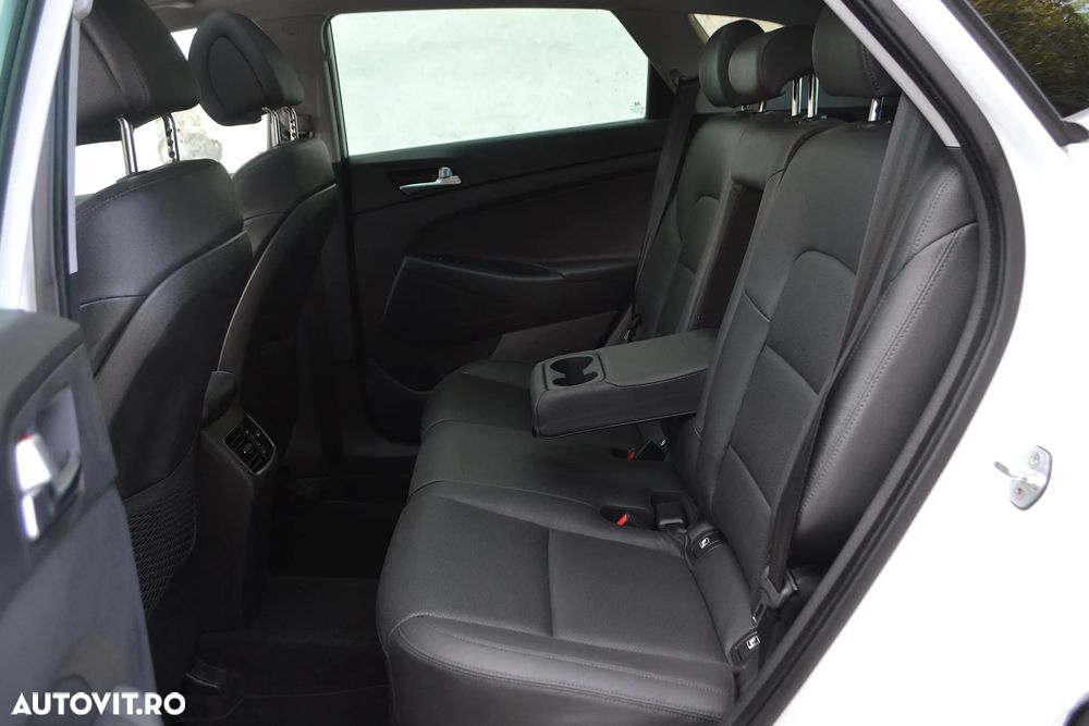 Hyundai Tucson 2.0 CRDI 4WD 6AT Premium+ - 9