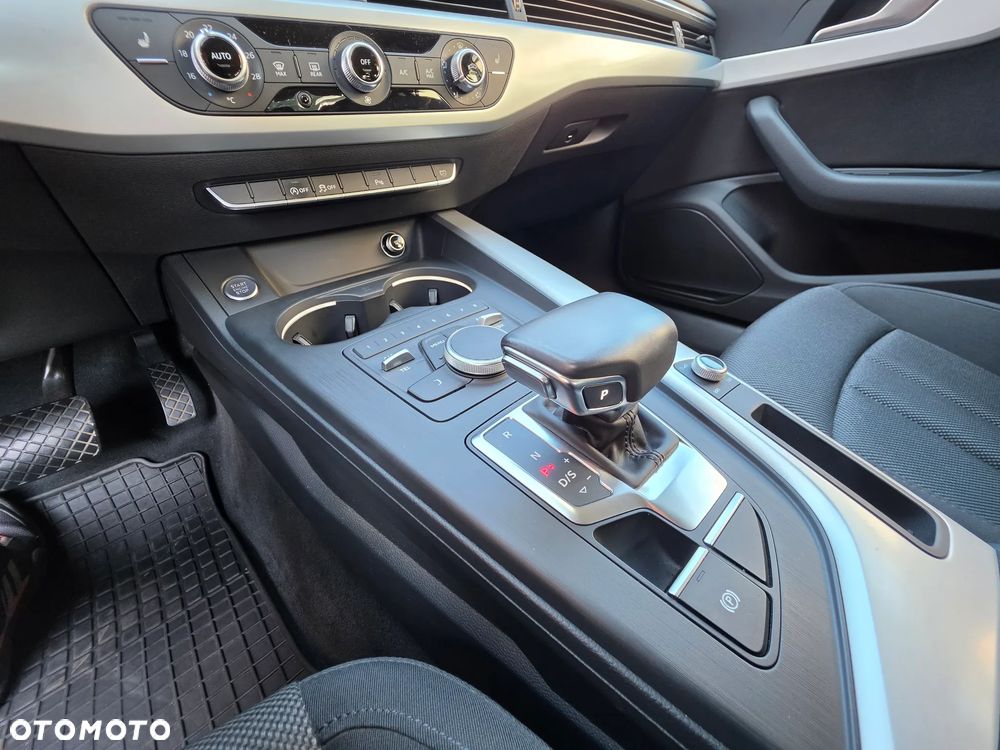 Audi A4 Limousine 1.4 TFSI Design S tronic - 18