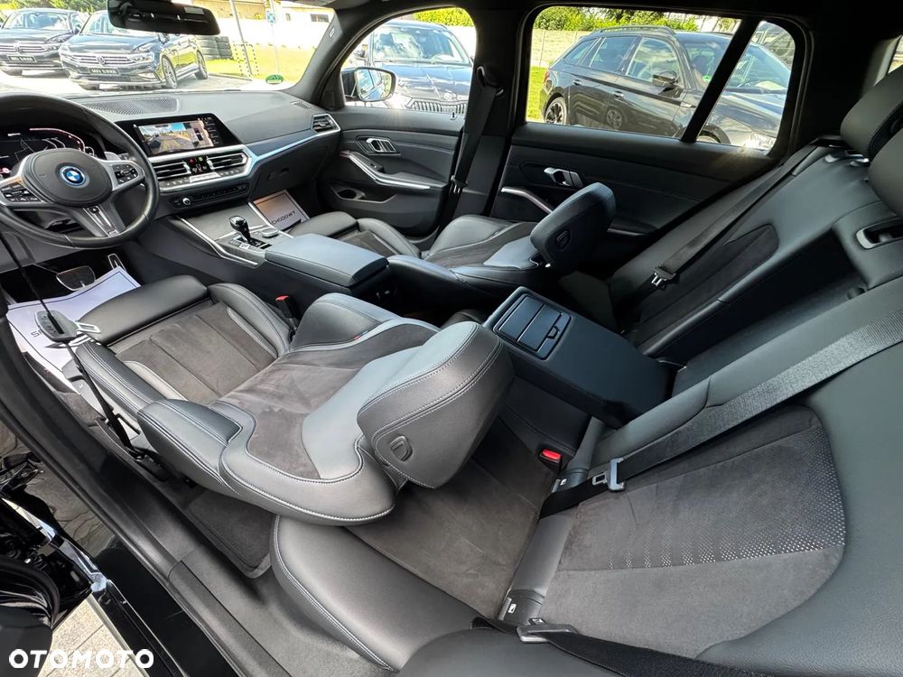 BMW Seria 3 330e xDrive M Sport sport - 18