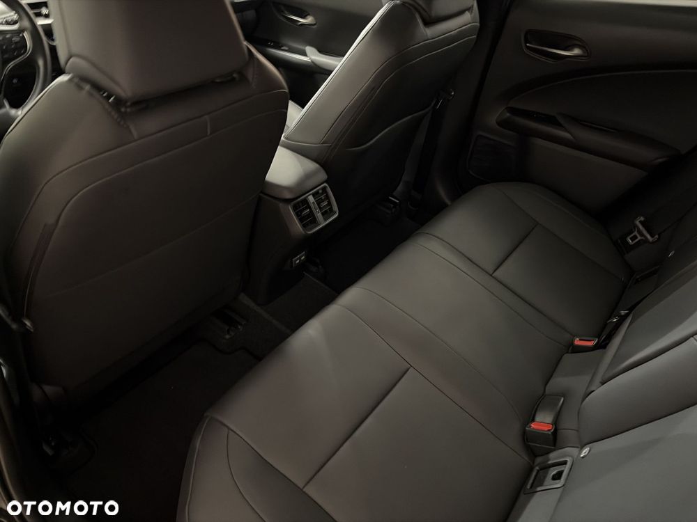Lexus UX - 11