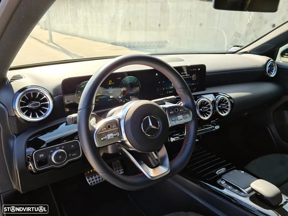 Mercedes-Benz A 250 e AMG Line - 8