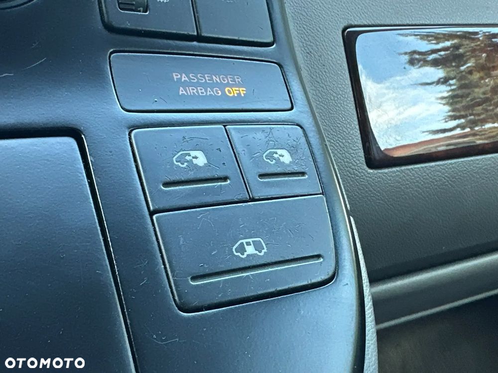 Volkswagen Multivan - 20