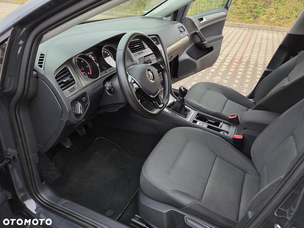 Volkswagen Golf 1.6 TDI BlueMotion Technology Comfortline - 31