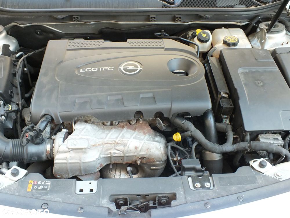 Opel Insignia - 21