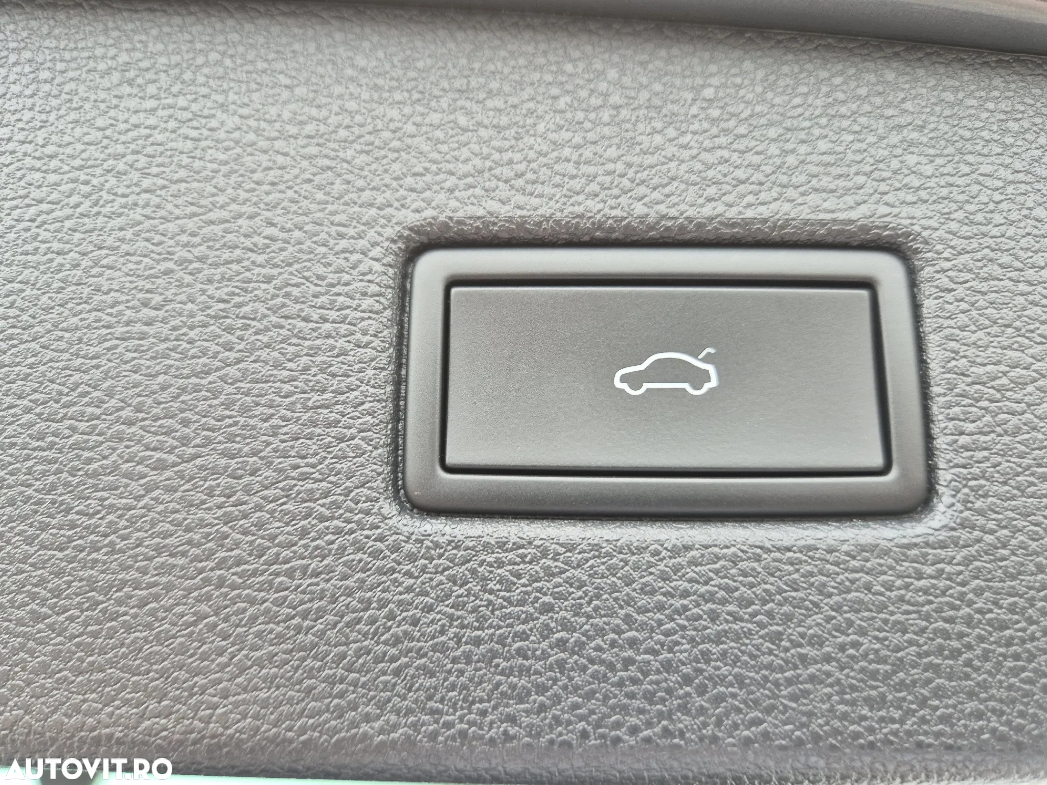 Volkswagen Tiguan - 31