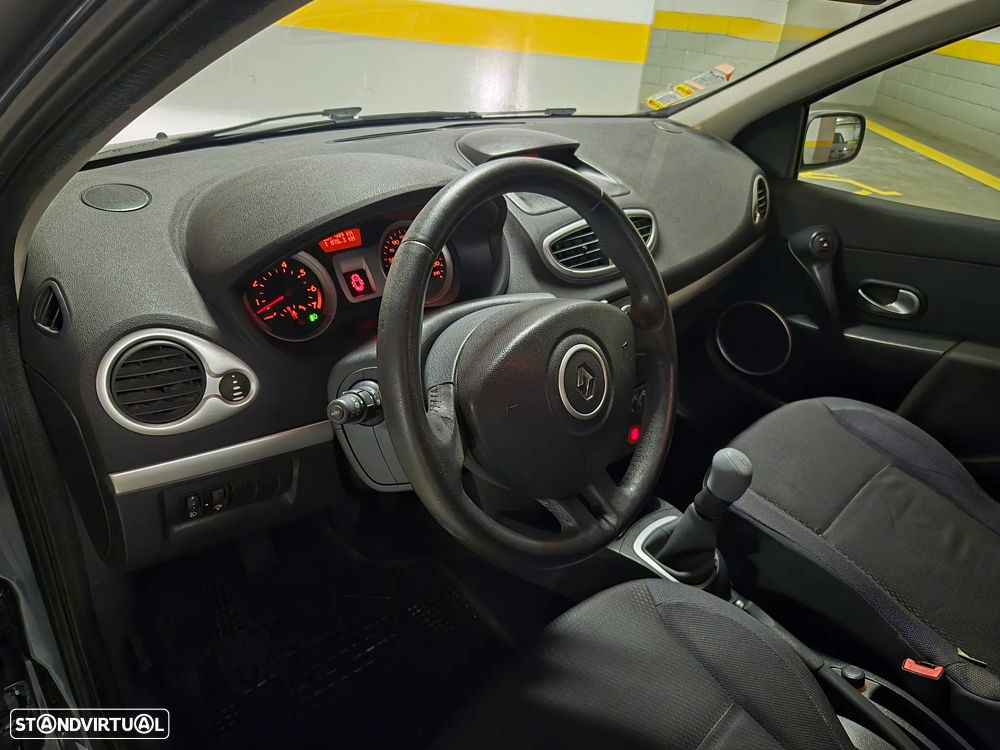 Renault Clio 1.2 16V Dynamique - 12