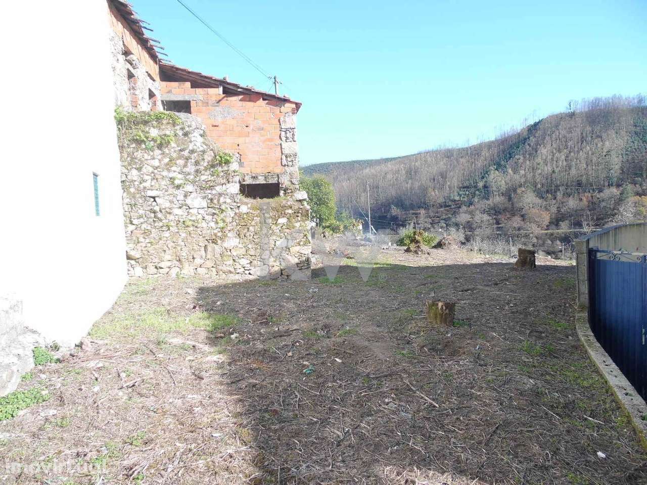 Terreno 247 m2 - Grande imagem: 3/4