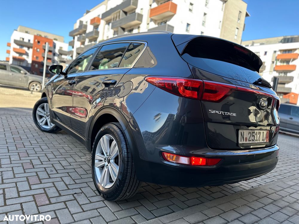 Kia Sportage 1.7 CRDI 2WD ISG Aut. Dream-Team Edition - 2