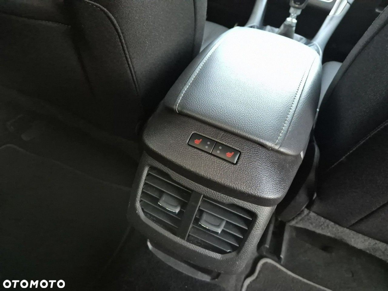 Ford Mondeo - 26