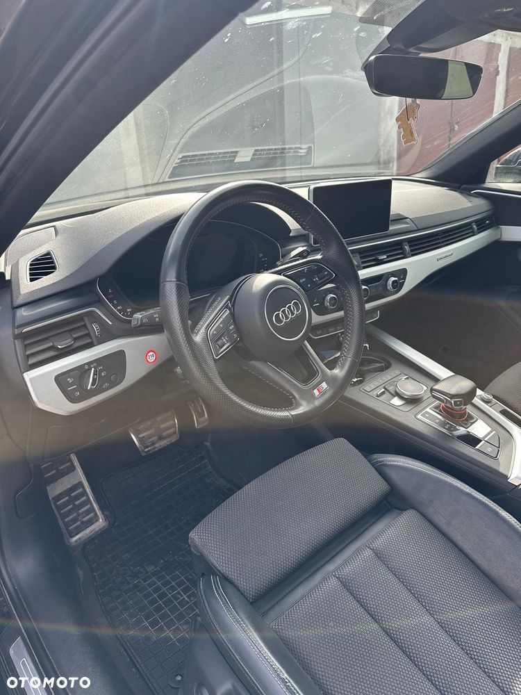 Audi A4 Avant 2.0 TDI Quattro S tronic - 17