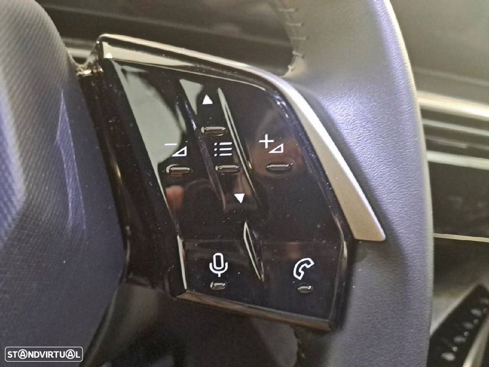 Peugeot 3008 1.2 Hybrid Allure e-DCS6 - 16