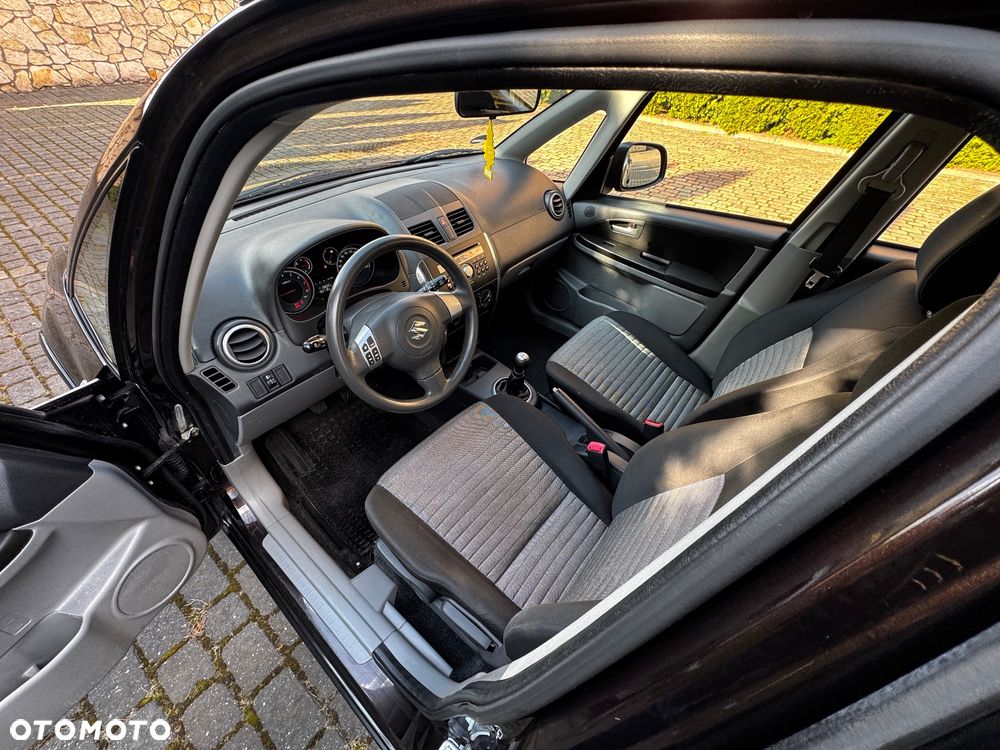 Suzuki SX4 1.6 Premium - 18