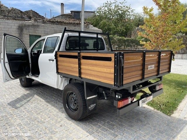 Toyota Hilux 2.4 D-4D 4WD CD CM - 9