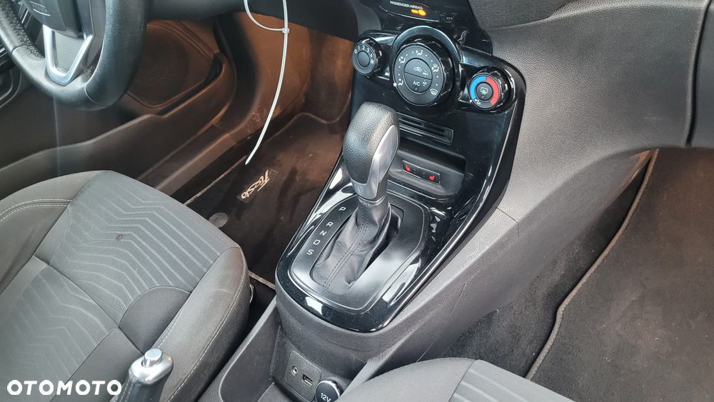 Ford Fiesta - 17