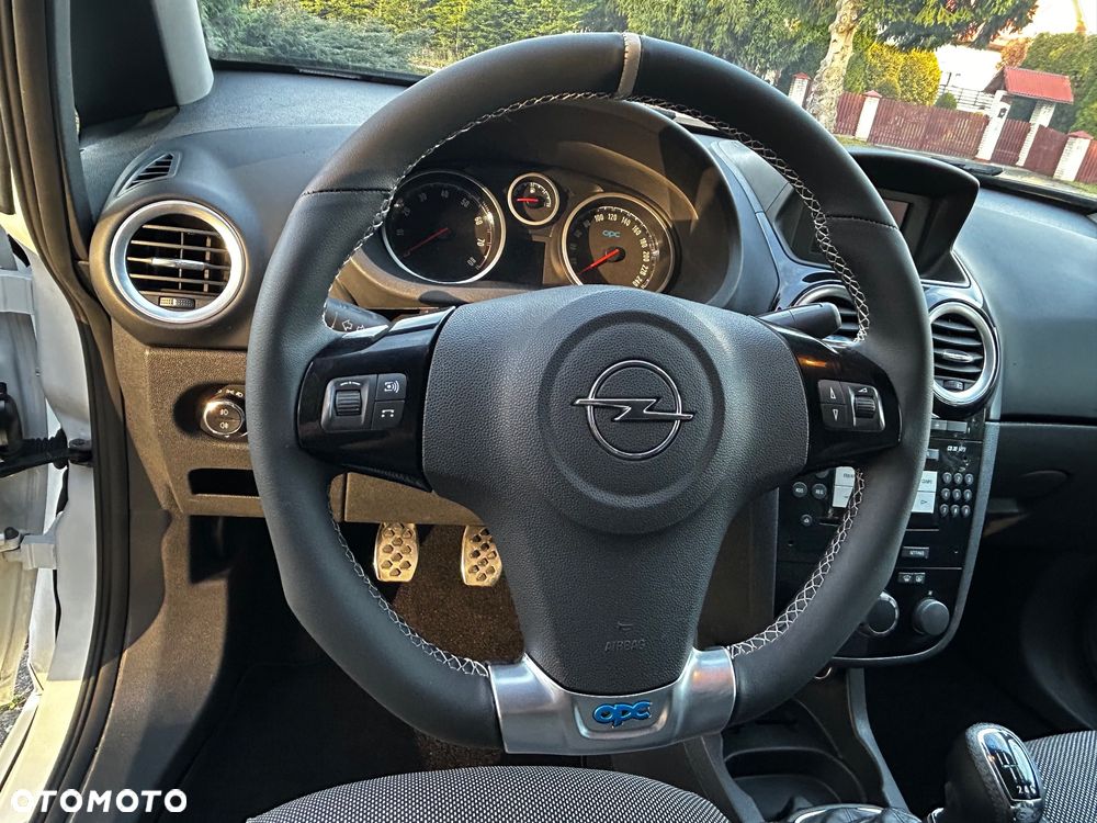 Opel Corsa 1.6 Turbo OPC - 13