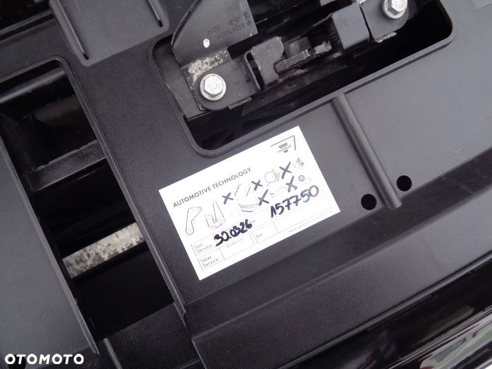 Renault Scenic 1.6 16V Luxe Privilege - 25