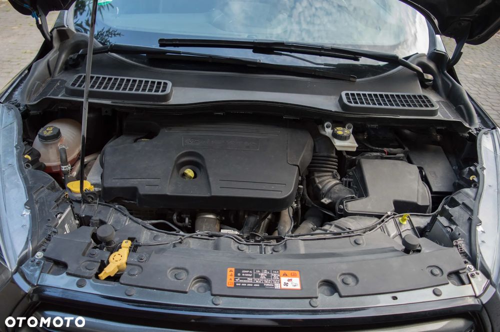 Ford Kuga 2.0 TDCi 4x2 ST-Line - 40