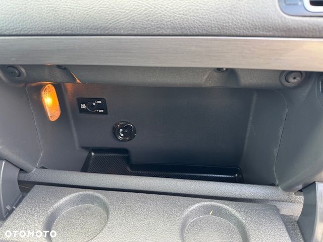 Volkswagen Touran - 30