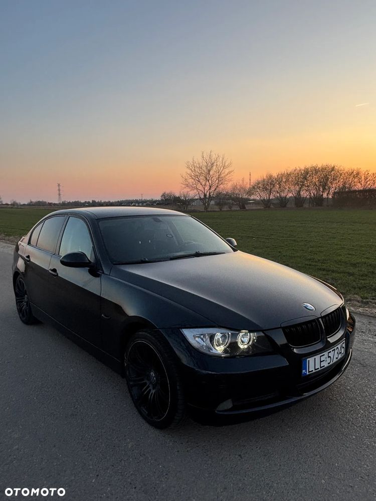 BMW Seria 3 318i - 15