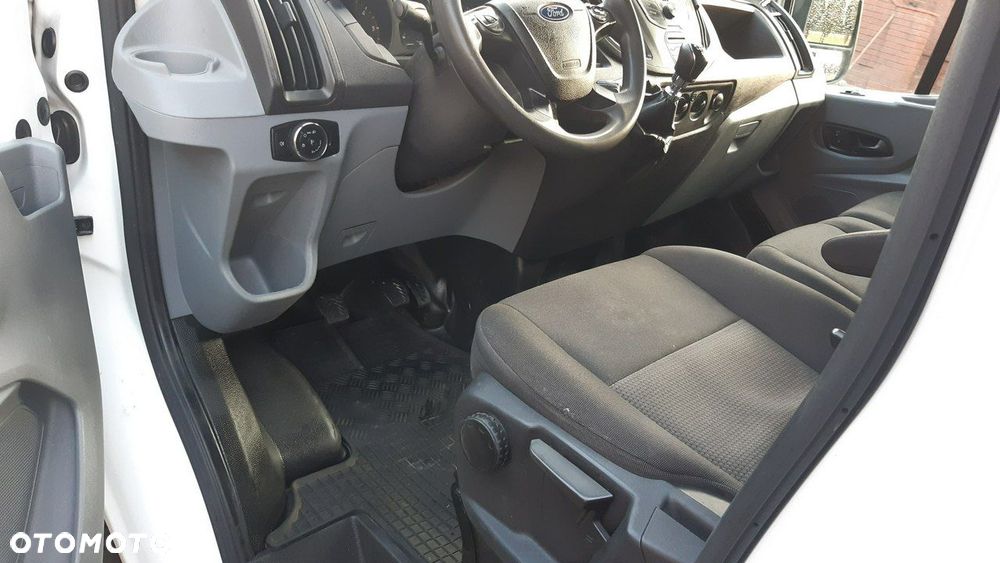 Ford Transit - 2