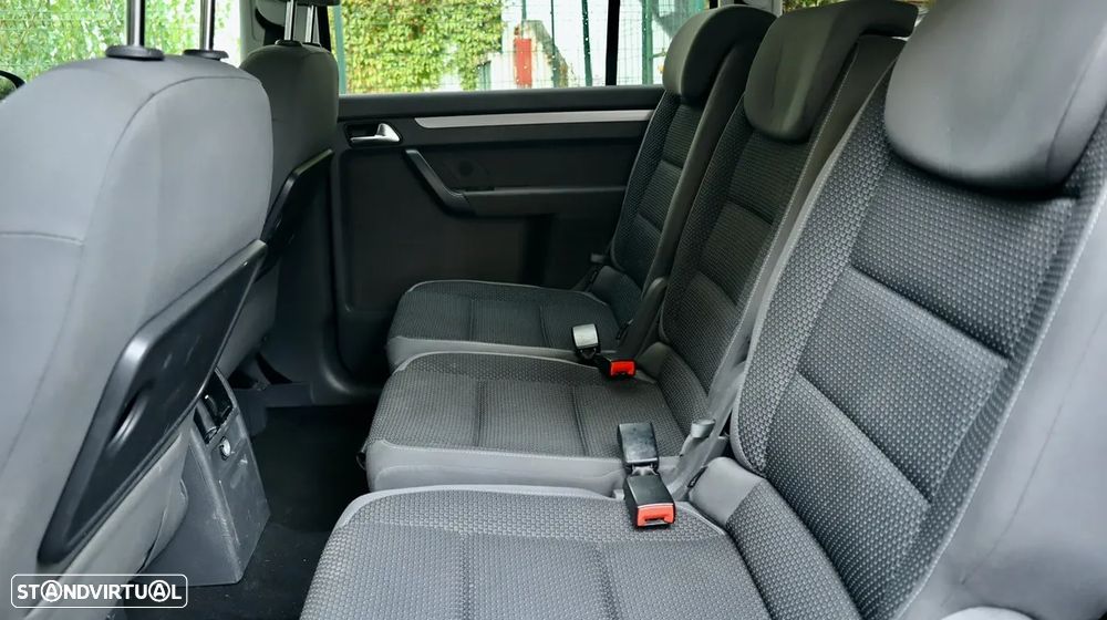 VW Touran 1.6 TDI Blue.Confortline 7L - 43