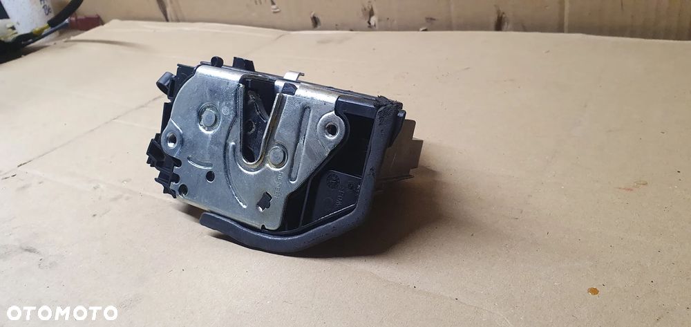 Zamek drzwi prawy tył tylny BMW X6 E71 7276674 - 3