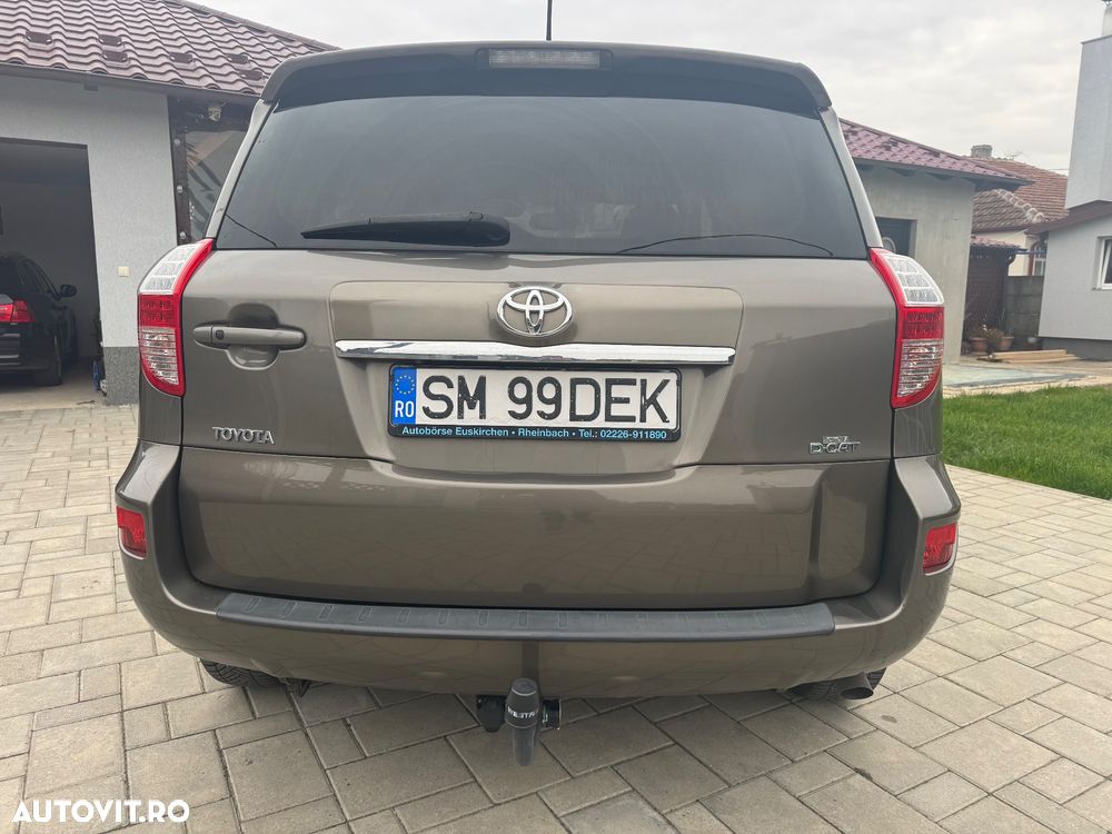Toyota RAV4 2.2 D-4D 4x4 Automatik Travel - 2