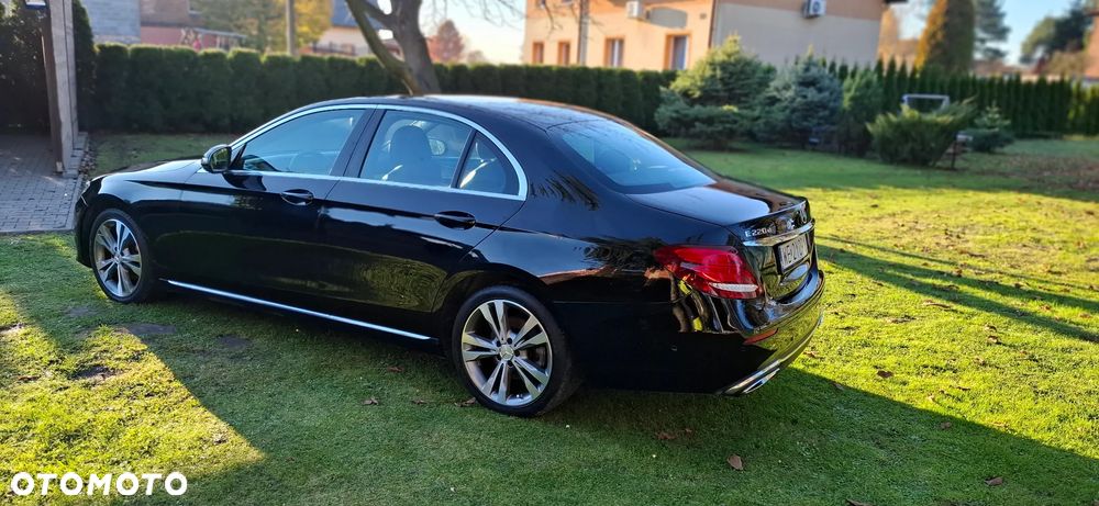 Mercedes-Benz Klasa E 220 d 9G-TRONIC - 4
