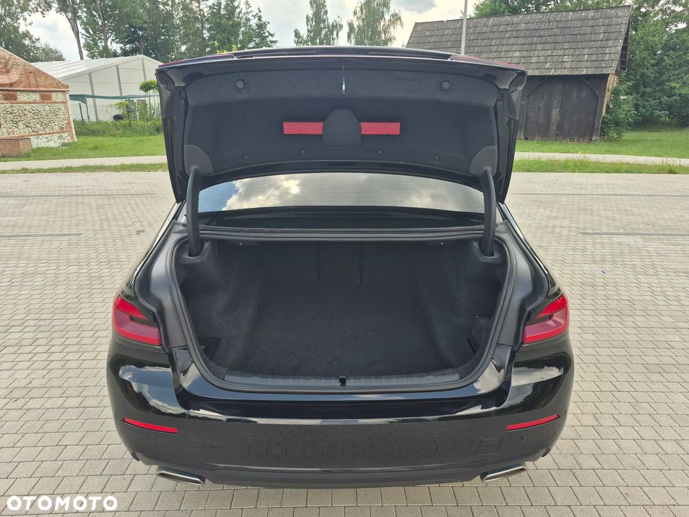 BMW Seria 5 520d xDrive MHEV Business Edition - 31