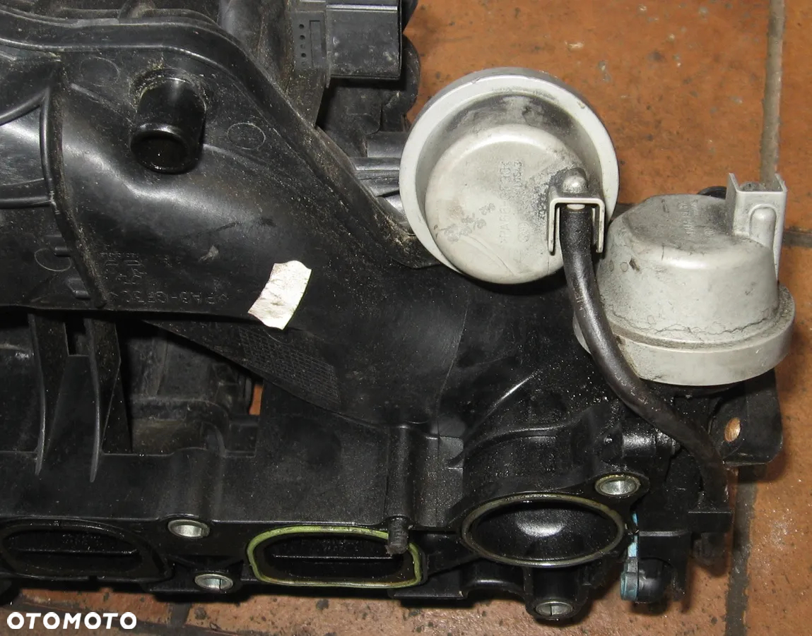 kolektor ssący VOLVO V50 1.8 16V - 5