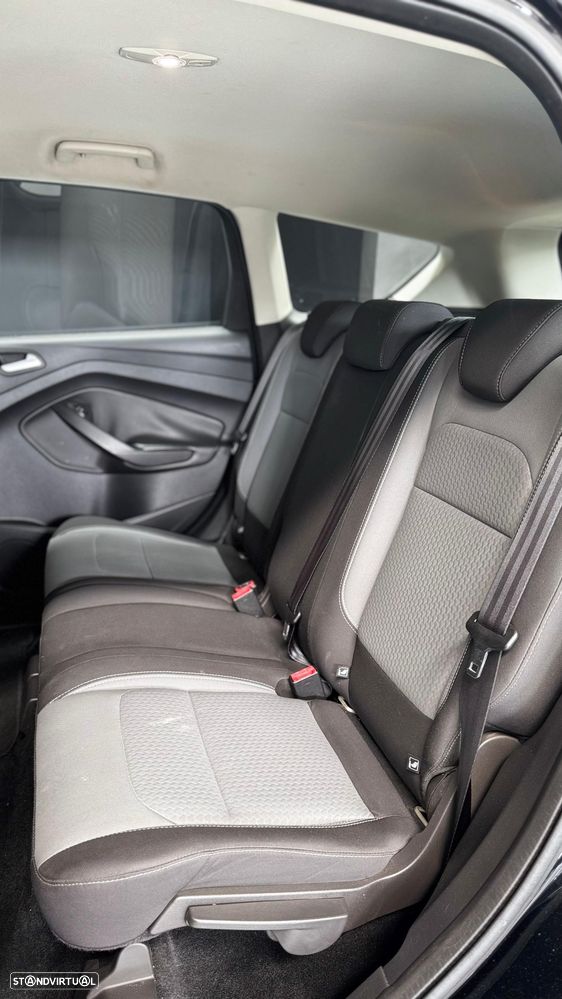 Ford Kuga - 8