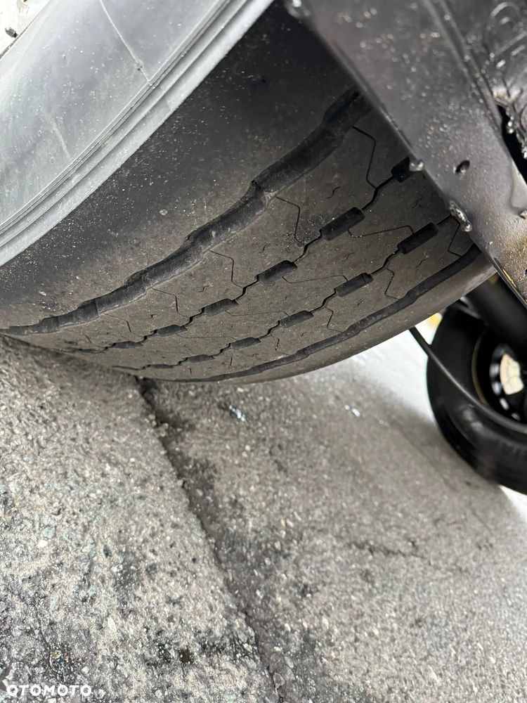 Schmitz Cargobull SKO 18 - 10