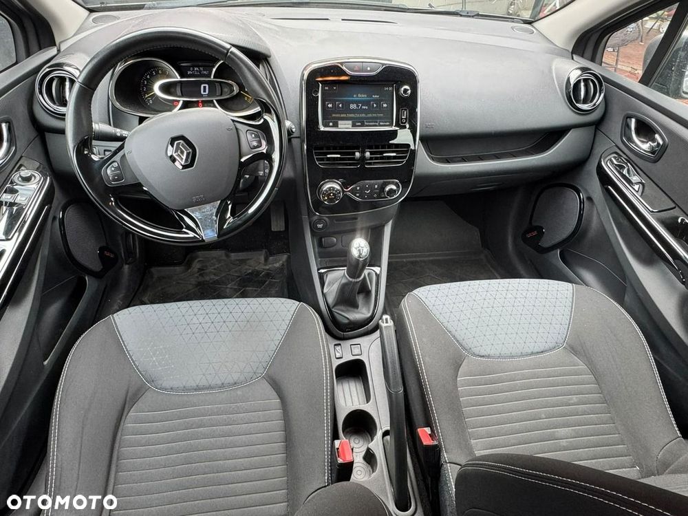Renault Clio - 21