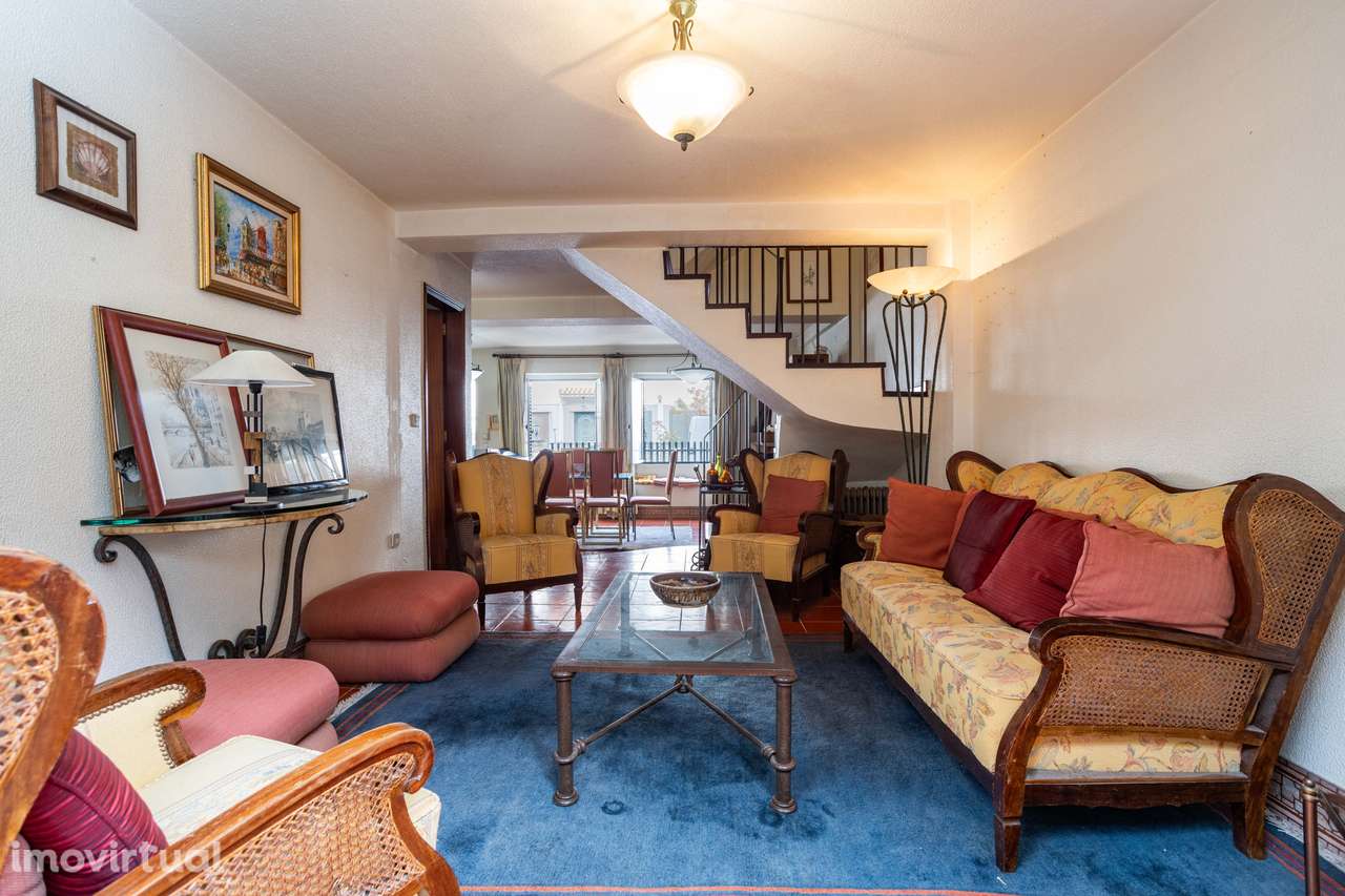 Moradia T4 com 2 Suites, Terraço e Logradouro na Penha de França - Grande imagem: 5/40