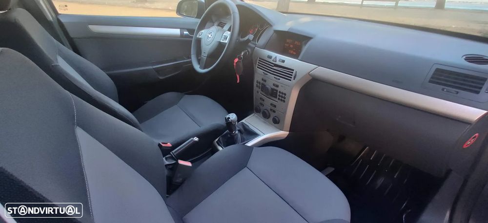 Opel Astra 1.3 CDTi Enjoy EcoFLEX - 21