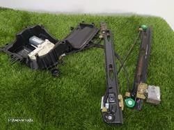 ELEVADOR DE VIDRO FRONTAL DIREITO SEAT LEON 2007 -1K0959792M - 1