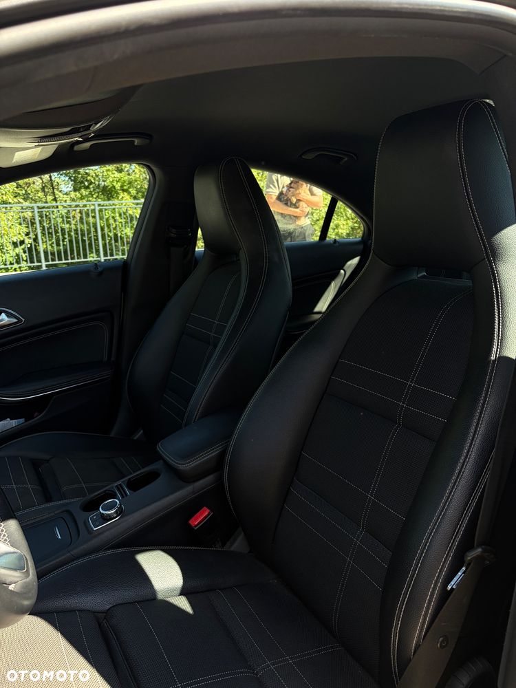 Mercedes-Benz CLA 180 7G-DCT Urban - 8