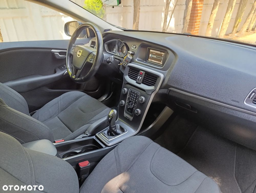 Volvo V40 D2 Kinetic - 9