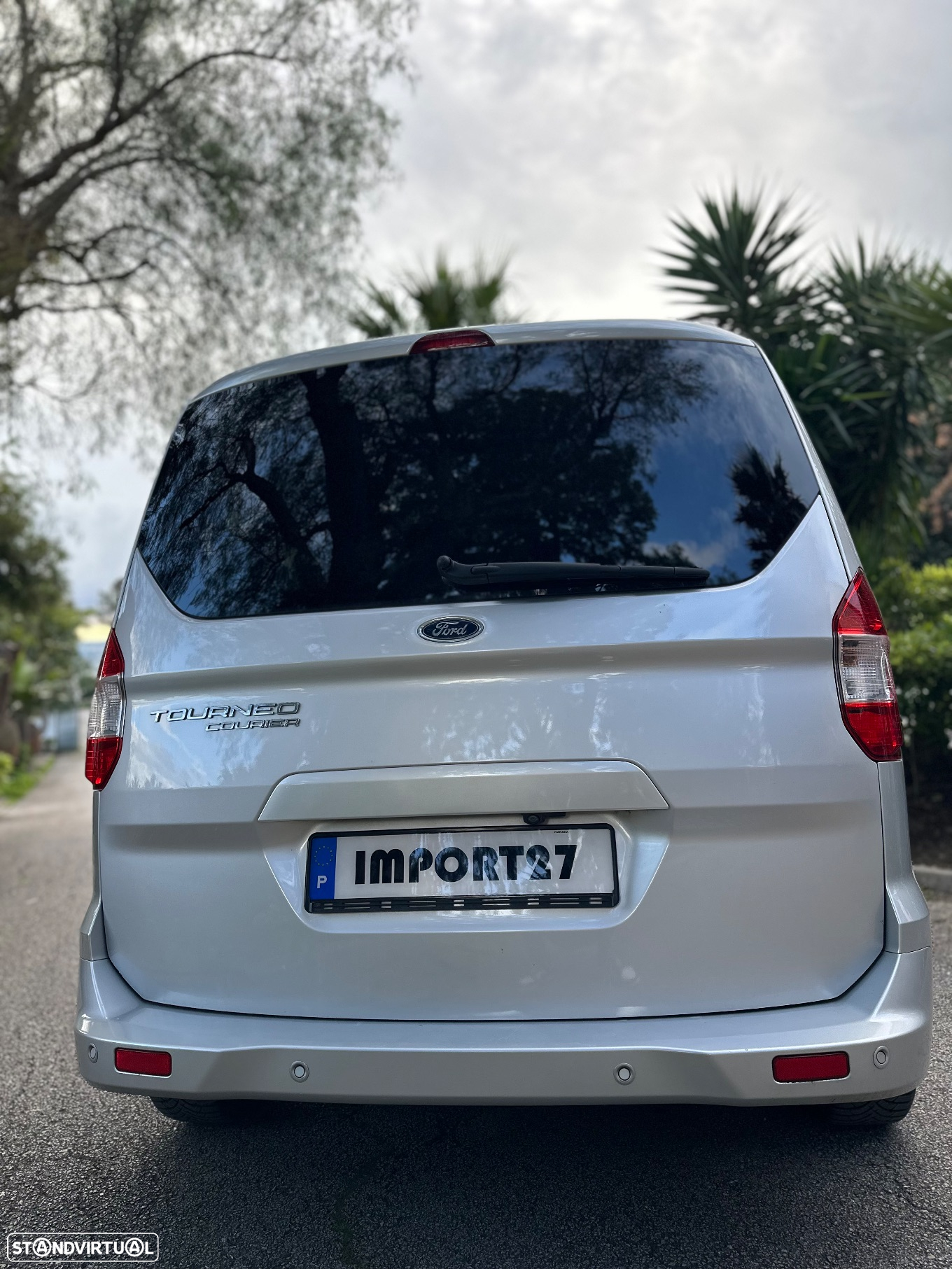 Ford Tourneo Courier 1.5 TDCi Titanium - 19
