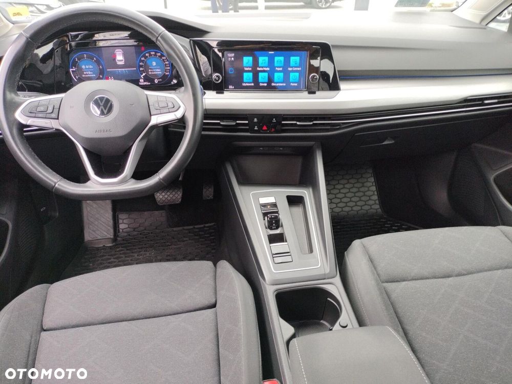 Volkswagen Golf - 10