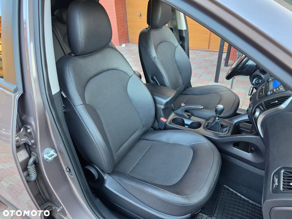 Hyundai ix35 2.0 CRDi 4WD Premium - 21