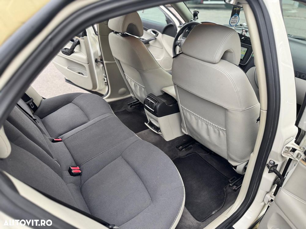Saab 9-3 1.9BTiDS PF Vector Sport Aut - 8